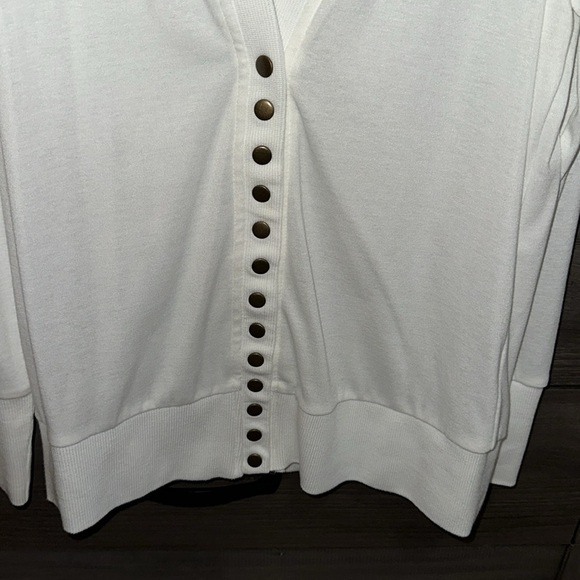 Nenona White Cardigan with Button Detail - Picture 2 of 5
